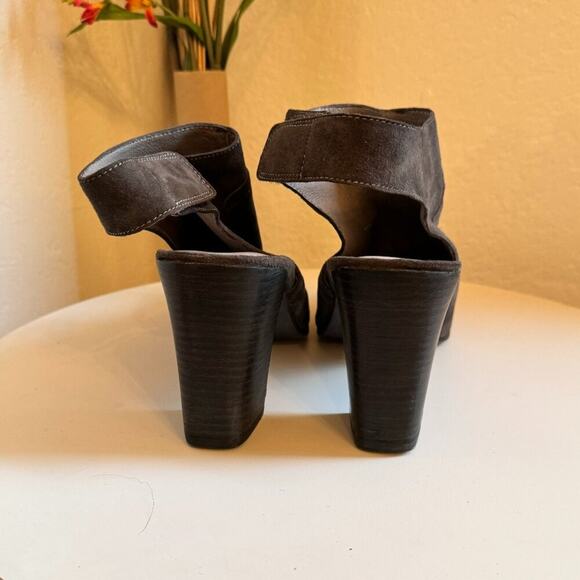 EUC Eileen Fisher Grey Suede Close Toe Slingback Heeled Bootie Size 11 - Picture 4 of 5